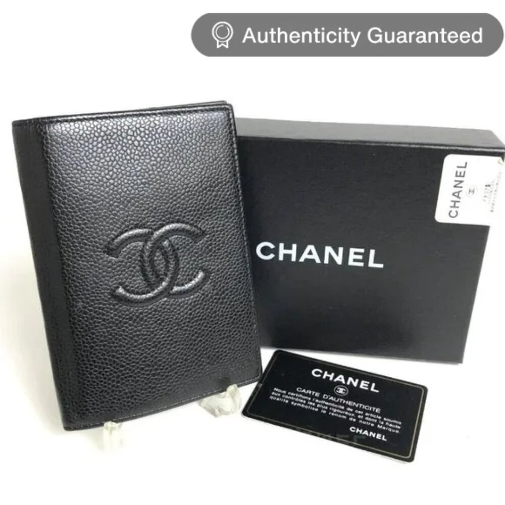 Authentic CHANEL CC Timeless Caviar Passport Holder Agenda Case Black Leather - Picture 1 of 8